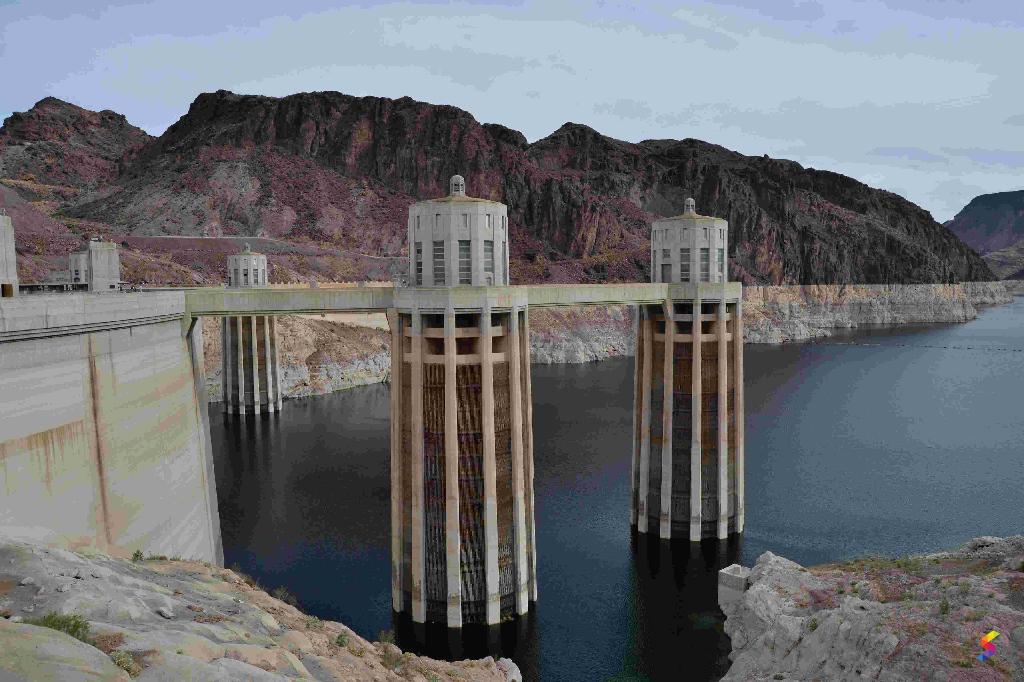 Define Reservoir, Reservoir Meaning, Reservoir Examples, Reservoir Synonyms, Reservoir Images