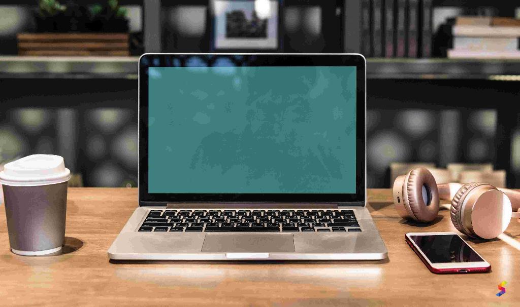 Define Laptop, Laptop Meaning, Laptop Examples, Laptop Synonyms, Laptop