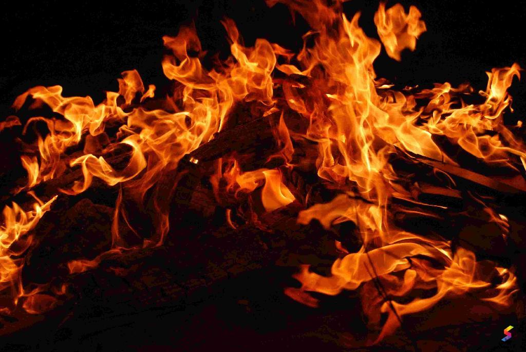 Define Flame Flame Meaning Flame Examples Flame Synonyms Flame define-flame-flame-meaning-flame-examples-flame-synonyms-flame
