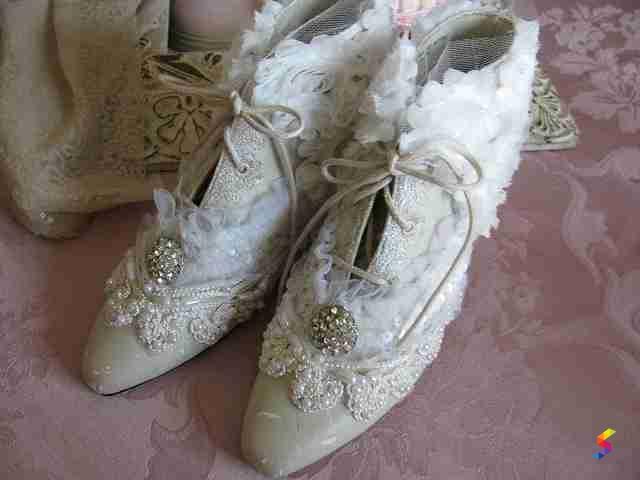 Define Embellish, Embellish Meaning, Embellish Examples, Embellish ...