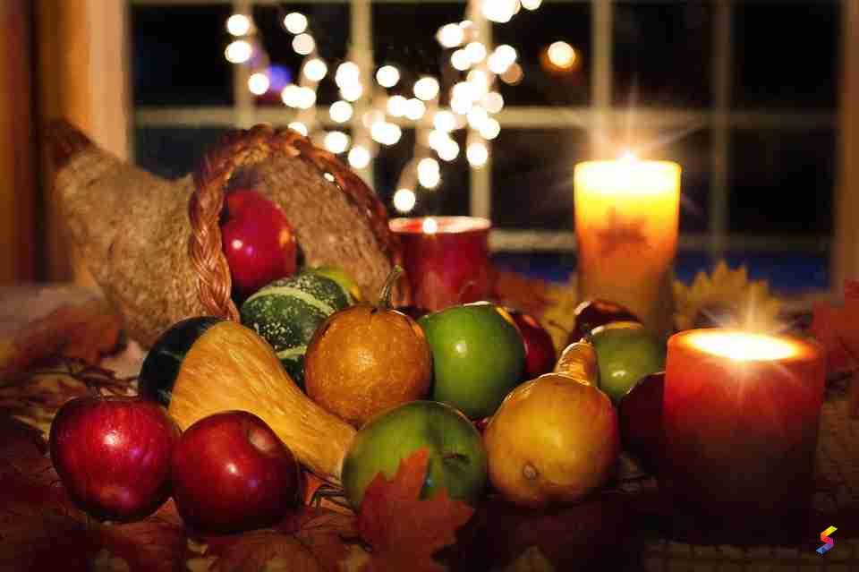 Define Cornucopia, Cornucopia Meaning, Cornucopia Examples, Cornucopia ...