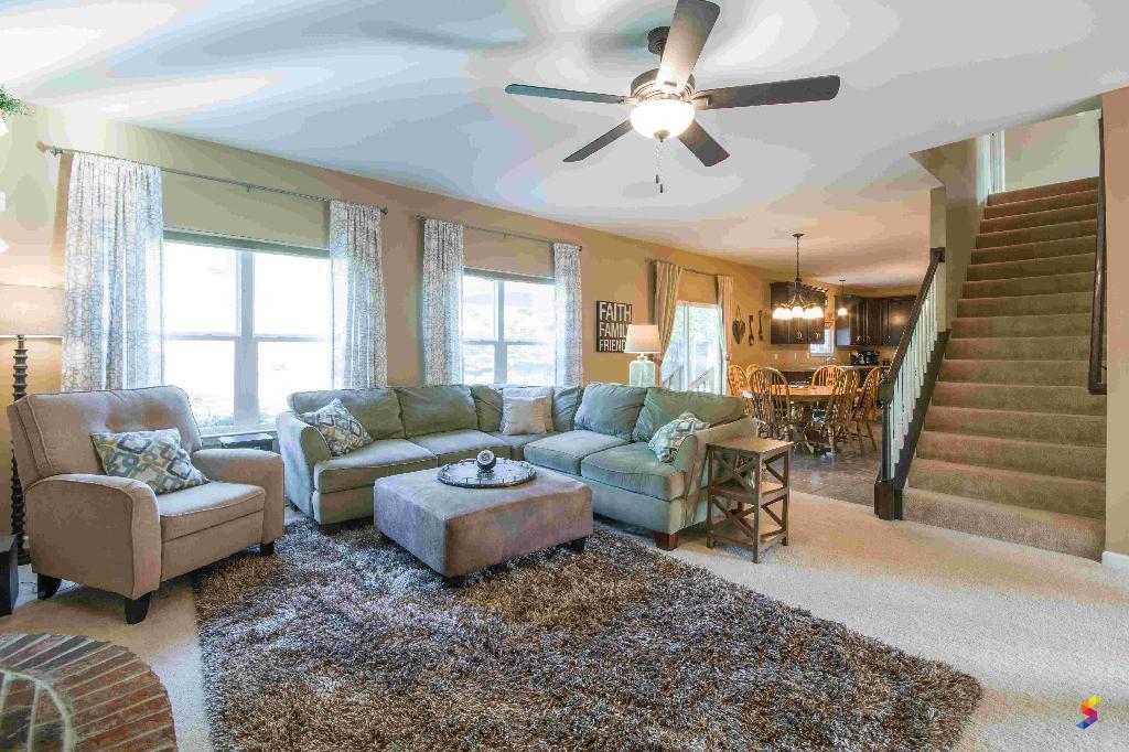 Define Rug, Rug Meaning, Rug Examples, Rug Synonyms, Rug Images, Rug