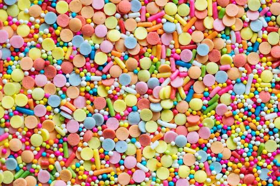 Define Sprinkle, Sprinkle Meaning, Sprinkle Examples, Sprinkle Synonyms