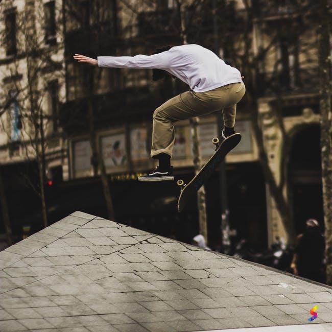 Define Skate, Skate Meaning, Skate Examples, Skate Synonyms, Skate